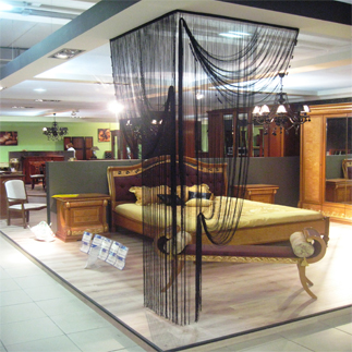 Нитяные шторы в мебельном павильоне нитяные шторы, шторы нити, веревочные шторы